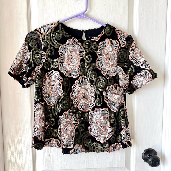 ENDLESS ROSE Mesh And Sequin Floral Cropped Blouse—SZ. Small - Picture 13 of 17